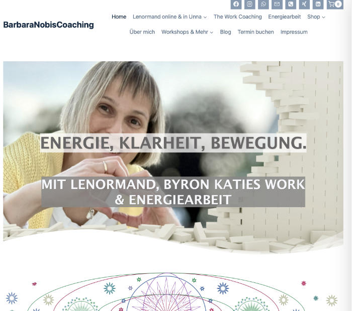 Der Screenshot zeigt die Eingangsseite von www. finde-deinen-herzensweg.de mit Coaching-Angeboten zur spirituell basierten Persönlichkeitsentwicklung mittels THE WORK, der systemischen Analyse der Lenormandkarten sowie der Energiearbeit. 